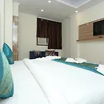 Hotel Aerostay Inn