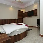 Hotel Aerostay Inn